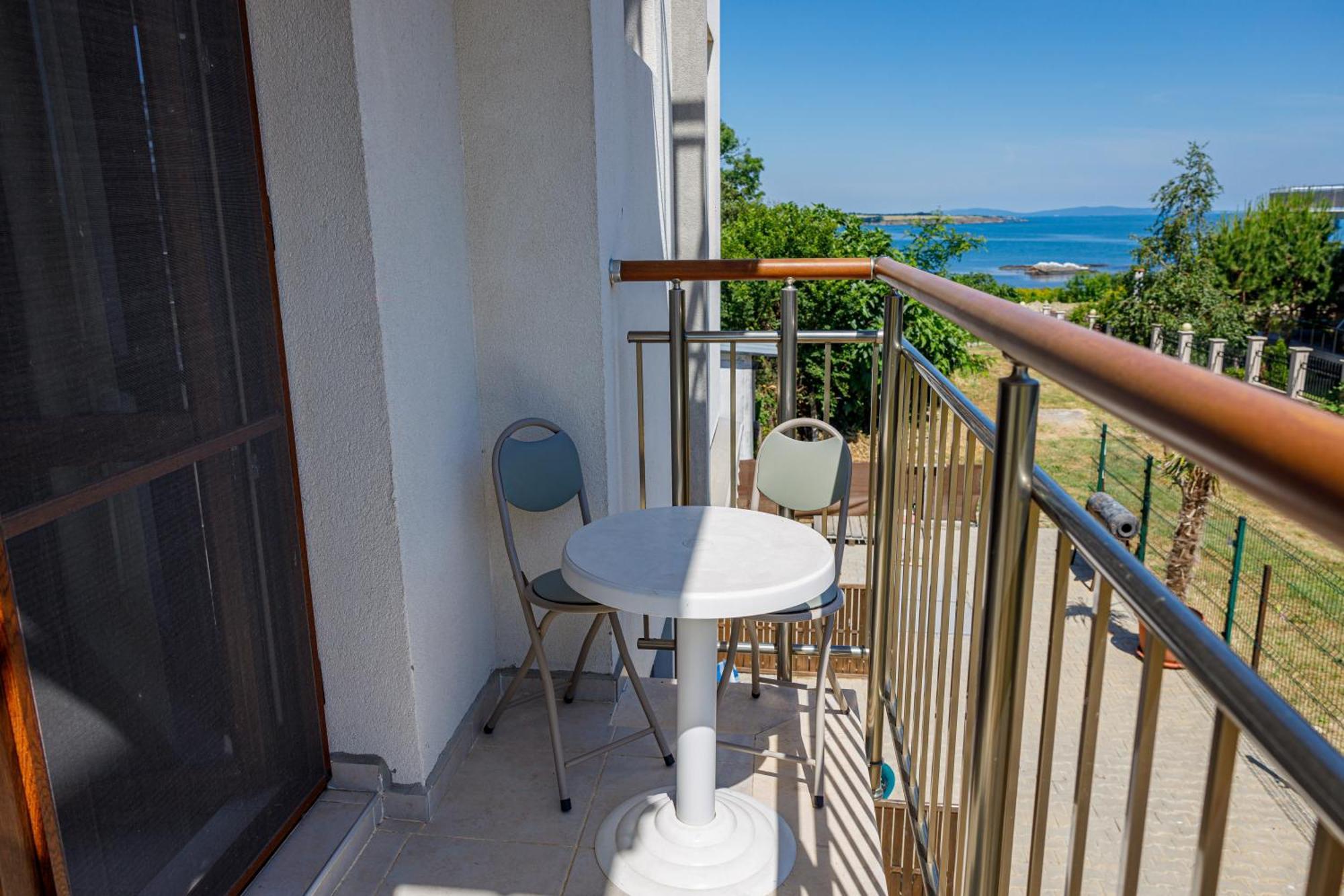 Family Hotel Silitur Ahtopol Exterior photo