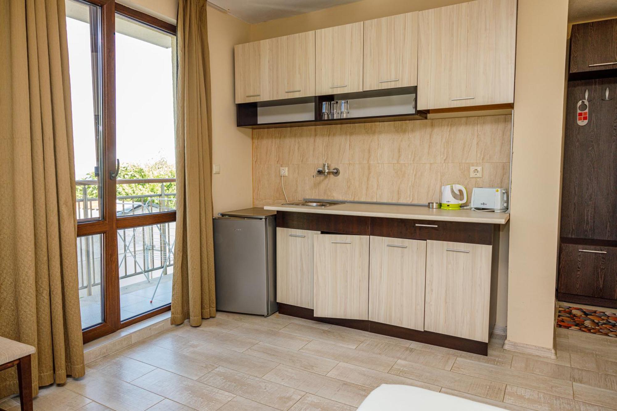 Family Hotel Silitur Ahtopol Exterior photo