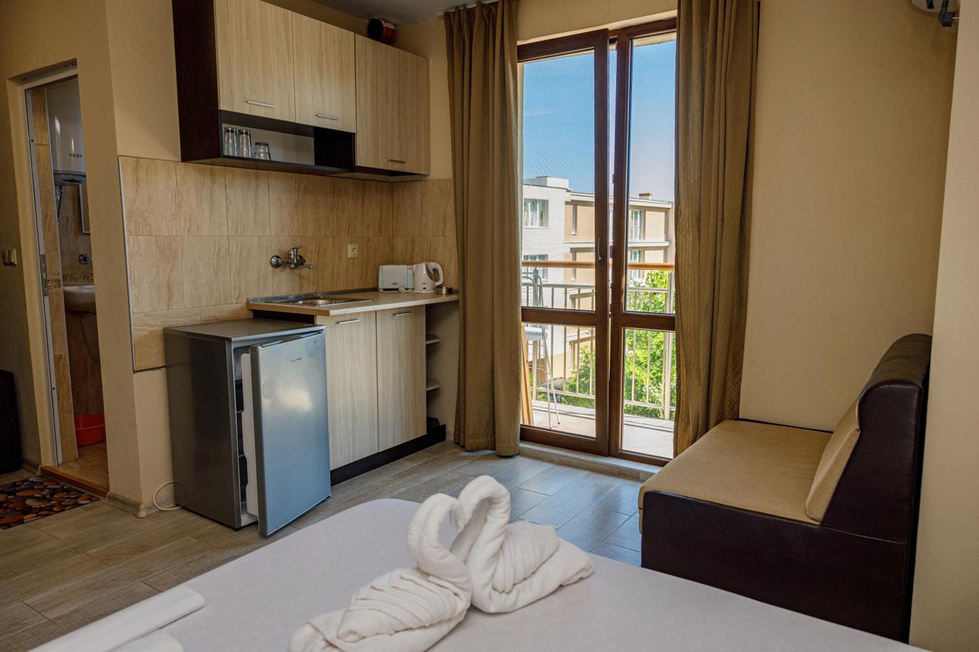 Family Hotel Silitur Ahtopol Exterior photo