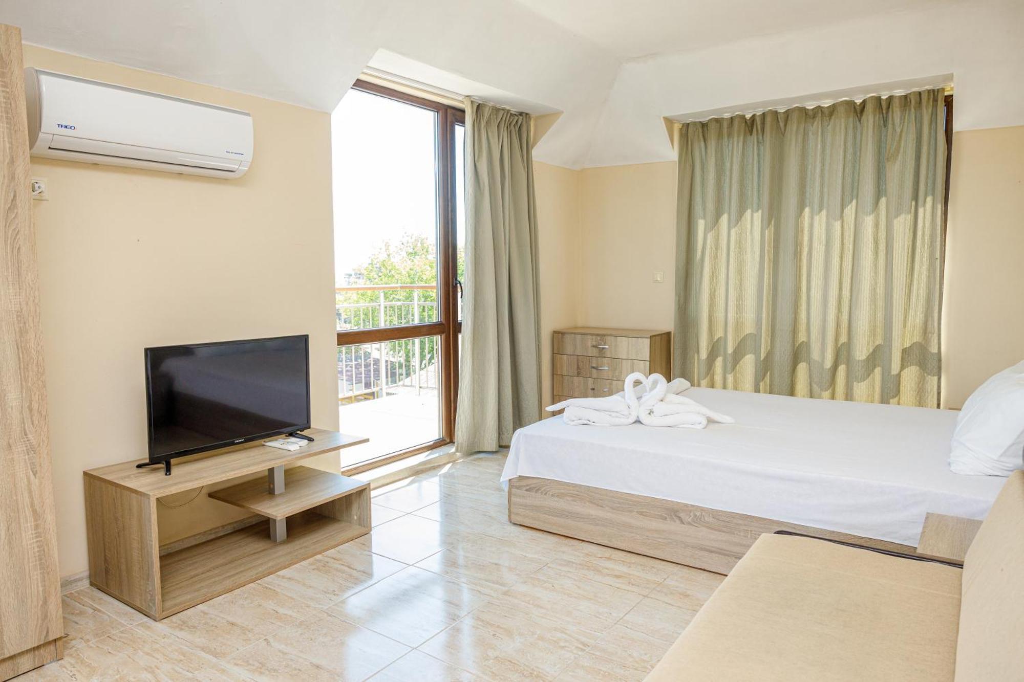 Family Hotel Silitur Ahtopol Exterior photo