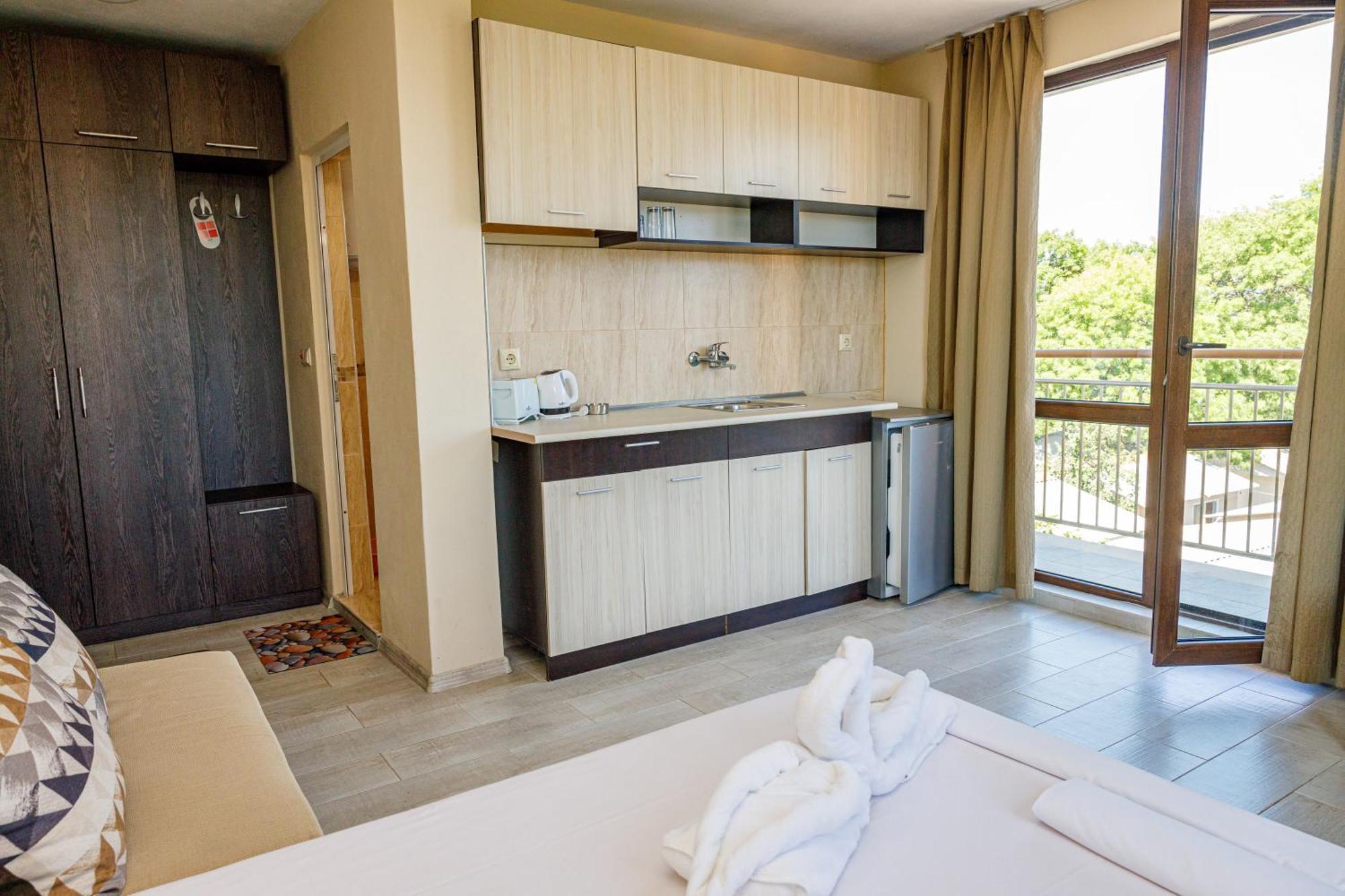 Family Hotel Silitur Ahtopol Exterior photo