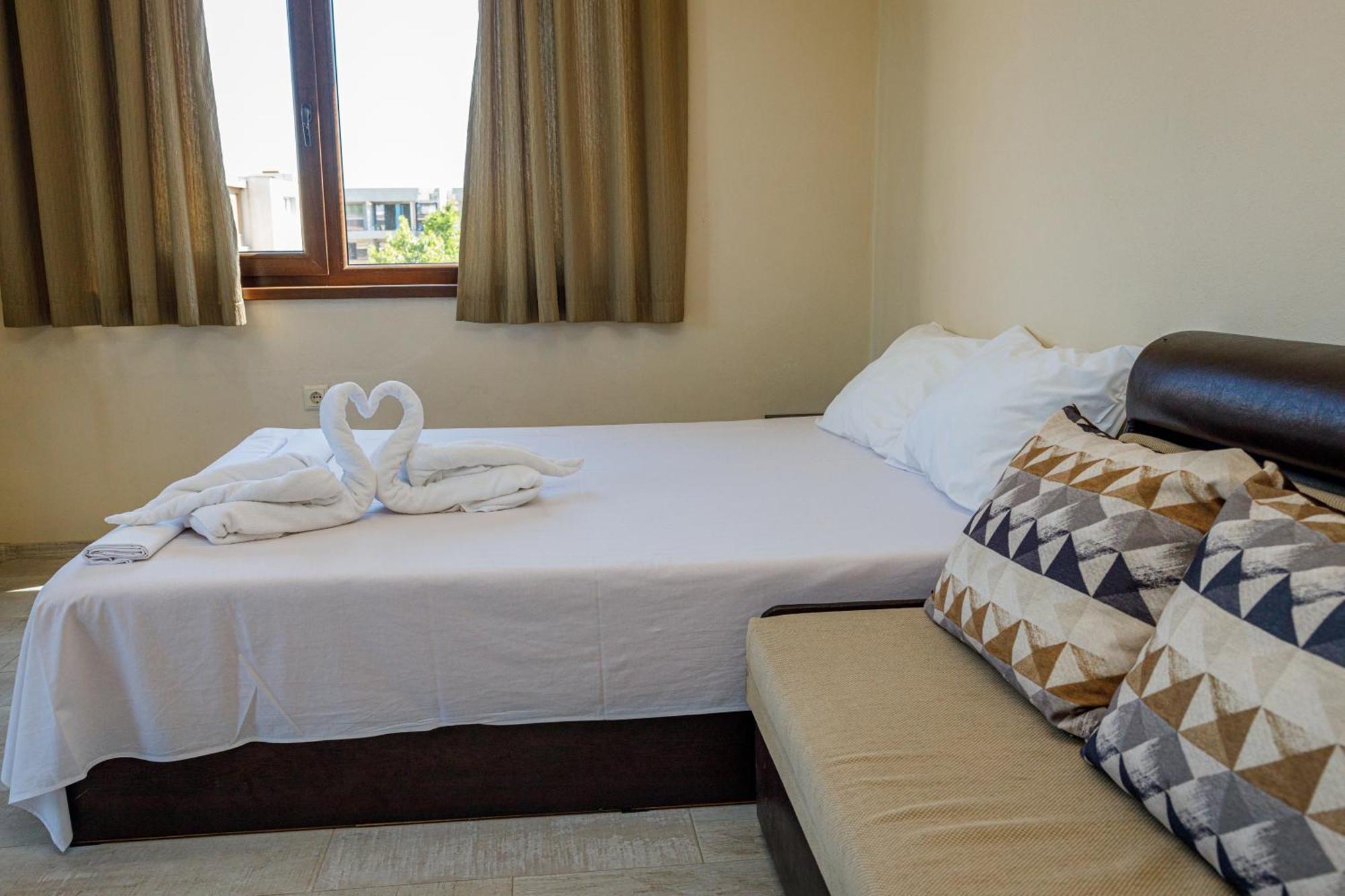 Family Hotel Silitur Ahtopol Exterior photo