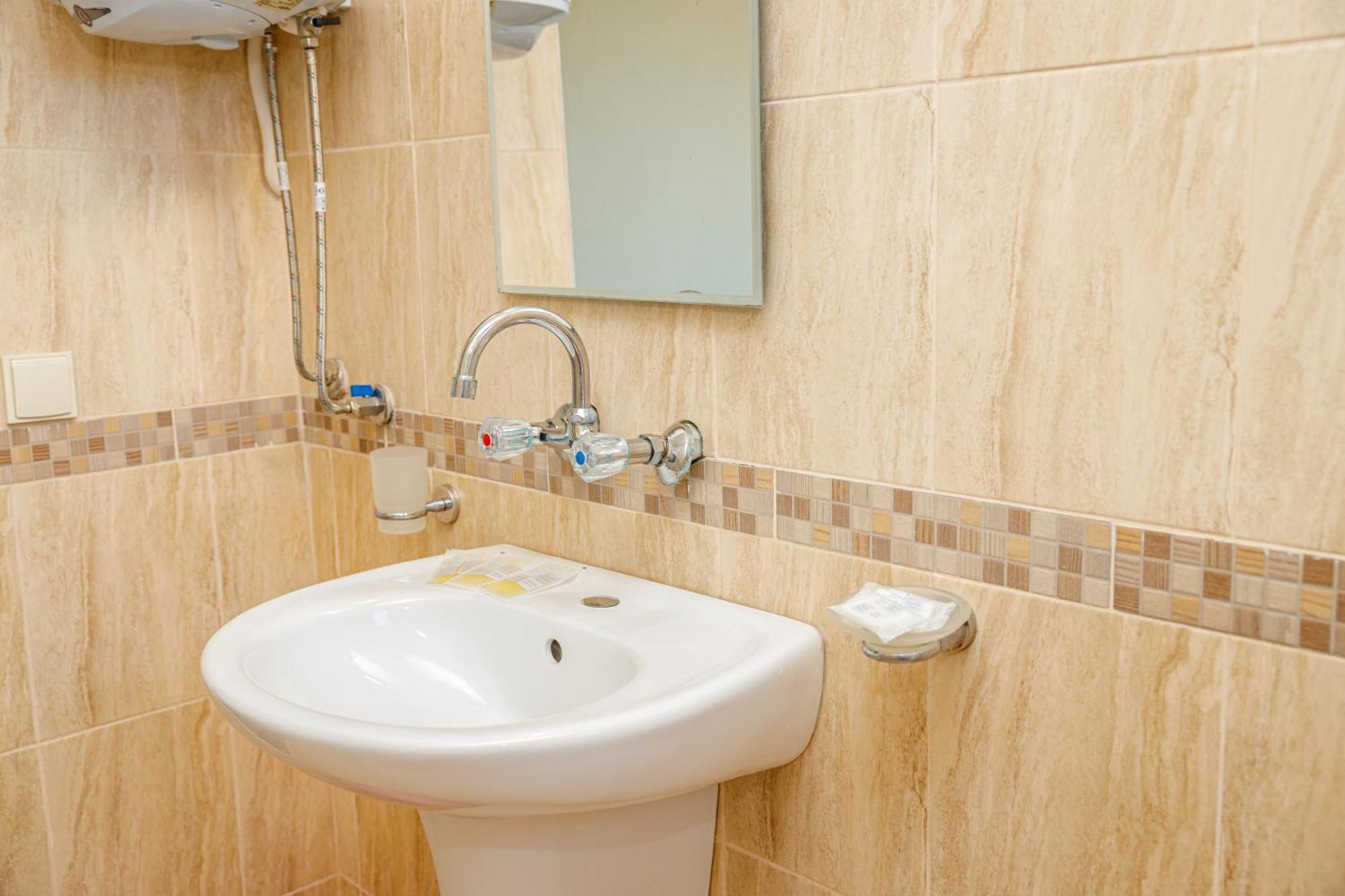Family Hotel Silitur Ahtopol Exterior photo